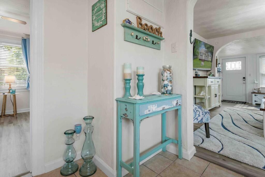 Beach Bungalow - 1 Block To Beach - Pets Welcome! Norfolk Exterior photo