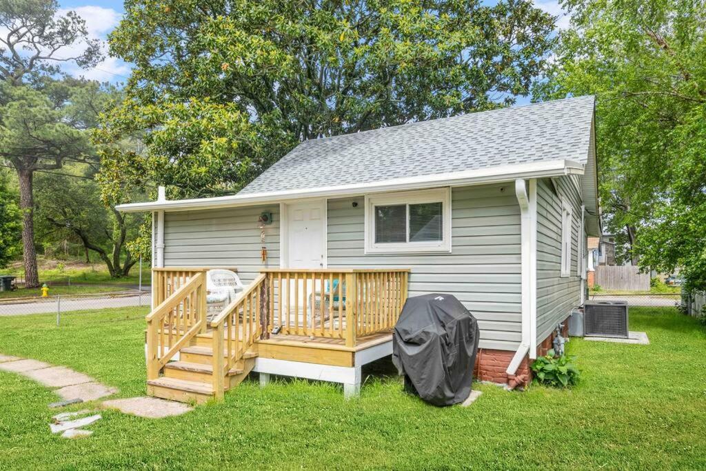Beach Bungalow - 1 Block To Beach - Pets Welcome! Norfolk Exterior photo